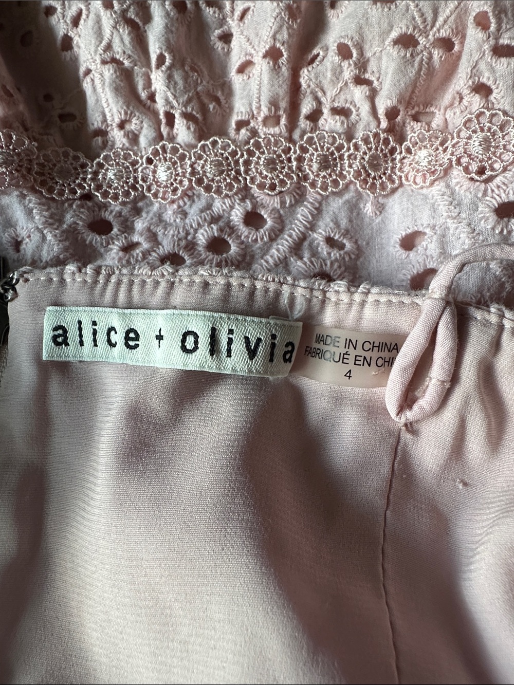 Alice + Olivia Blush Pink Eyelet Dress Size 4 - Picture 3 of 8